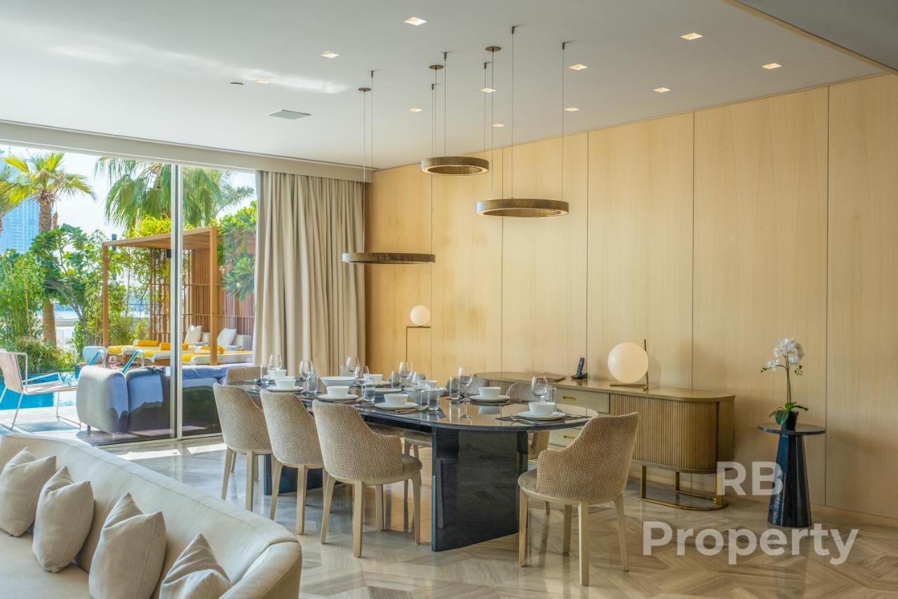 Five Palm Beach Villa - Three Floors, Private Pool, Jacuzzi Dubaj Exteriér fotografie
