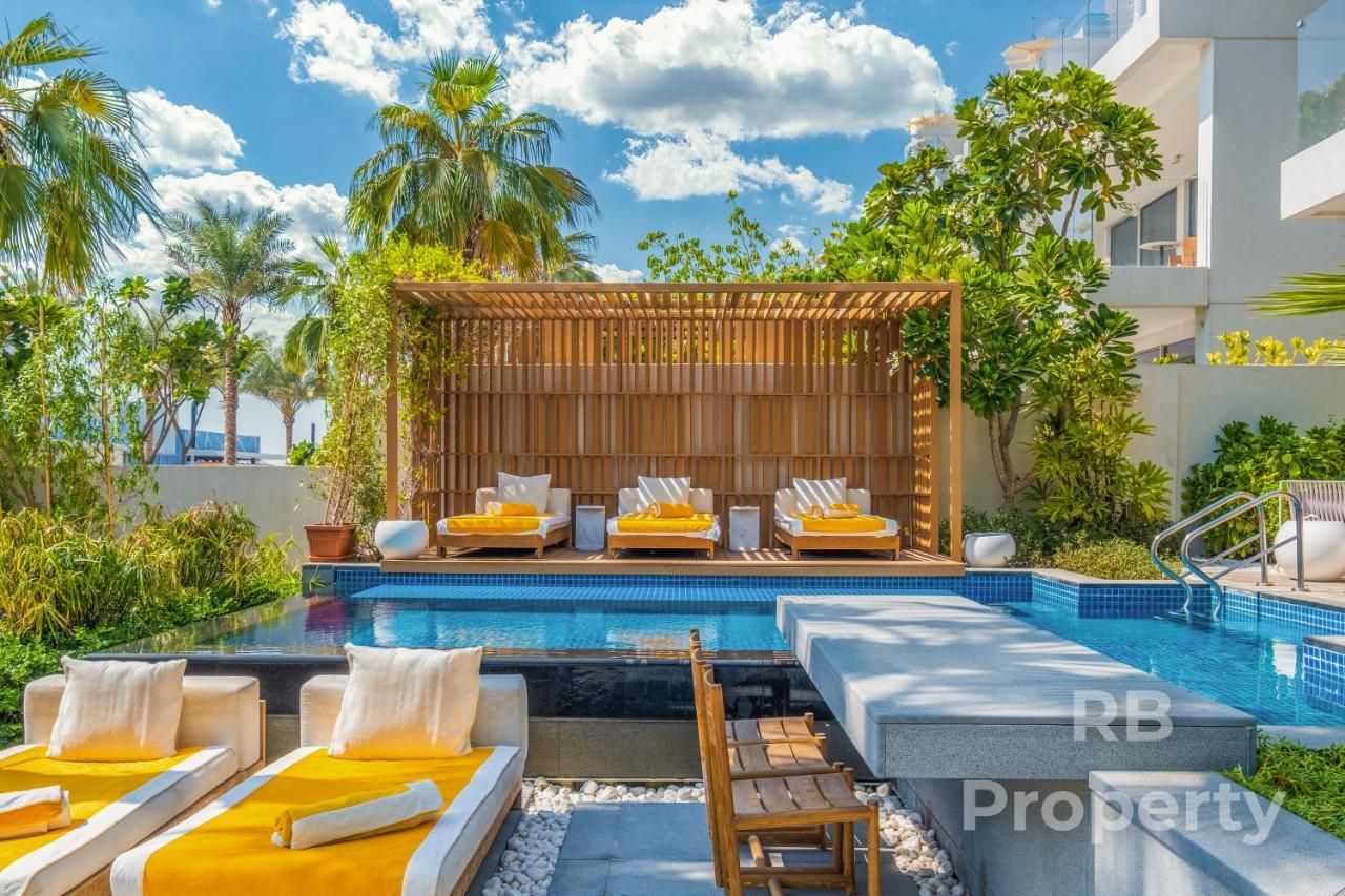 Five Palm Beach Villa - Three Floors, Private Pool, Jacuzzi Dubaj Exteriér fotografie
